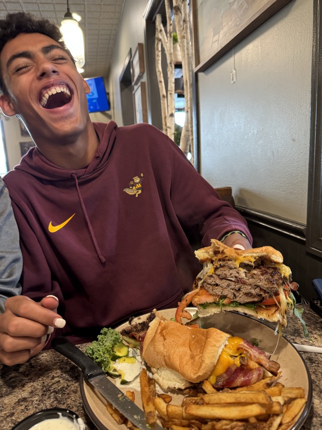 "Behold...the SCHTOOBURGER!!!"
